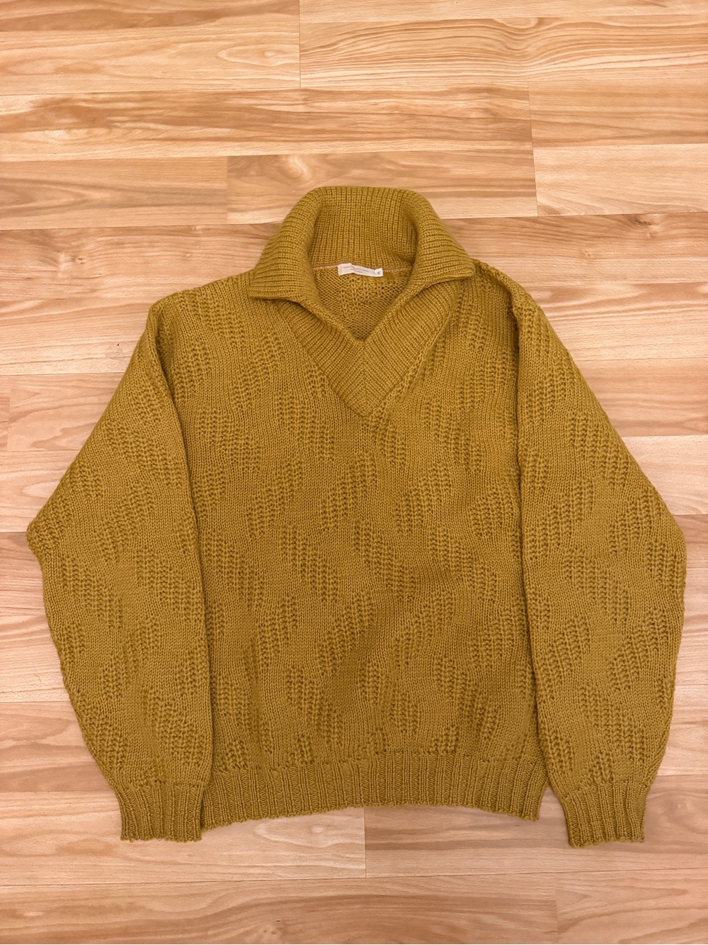 Vintage 100% Worsted Wool Collar / V-Neck Knit Sweater (Medium) Unisex